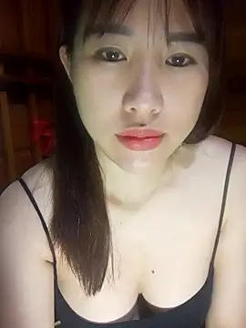 Snapshot of Yui-Ch1682 chatting on February 18, 10:39 pm Yui-Ch1682 online show from February 18, 10:39 pm