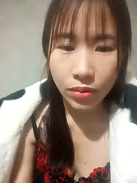 Snapshot of Yui-Ch1682 chatting on February 5, 9:27 am Yui-Ch1682 online show from February 5, 9:27 am