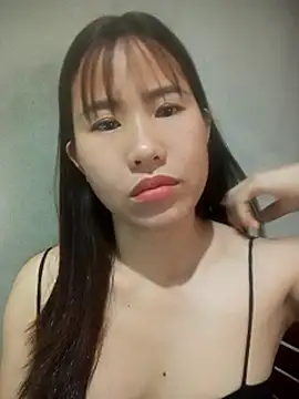 Snapshot of Yui-Ch1682 chatting on February 6, 8:32 am Yui-Ch1682 online show from February 6, 8:32 am