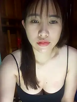 Snapshot of Yui-Ch1682 chatting on February 19, 12:24 pm Yui-Ch1682 online show from February 19, 12:24 pm