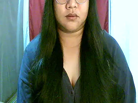strip berry online show from February 5, 2:13 pm