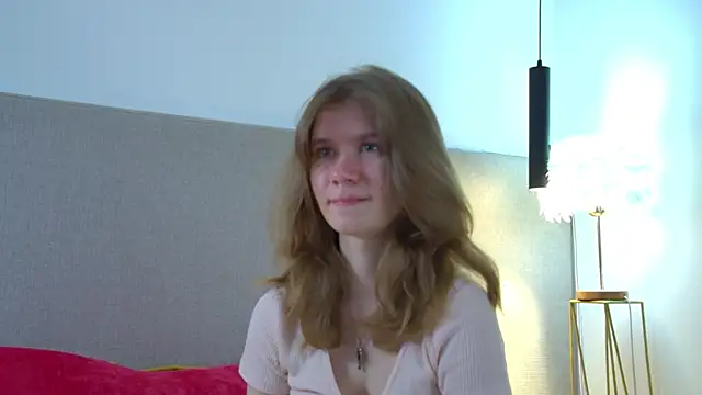 MilaMaelis online show from April 2, 6:25 pm