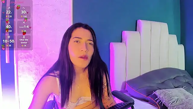 Adrienne   online show from March 31, 8:33 pm