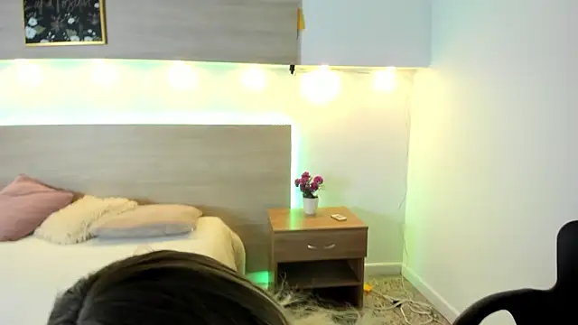 Snapshot of Calopezreal_ chatting on February 26, 1:00 pm Calopezreal online show from February 26, 1:00 pm