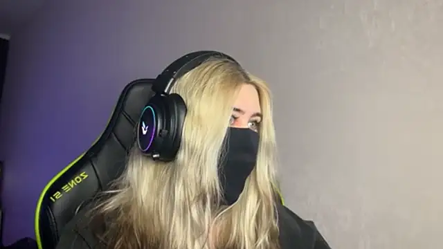 UnaXyling online show from February 6, 8:21 am