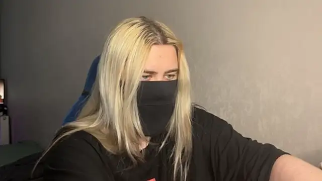 UnaXyling online show from February 17, 9:28 am