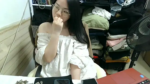 xiaoxiaowan11 online show from March 27, 8:26 am