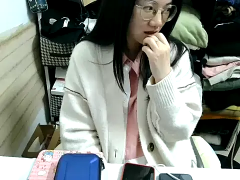 xiaoxiaowan11 online show from March 5, 12:24 pm