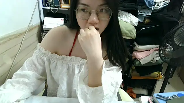 xiaoxiaowan11 online show from March 27, 2:09 am