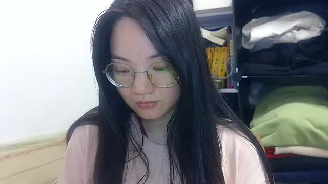 xiaoxiaowan11 online show from March 18, 1:24 pm