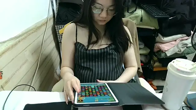 xiaoxiaowan11 online show from April 14, 1:27 pm