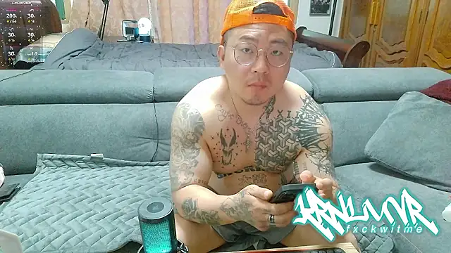 fxckuno online show from April 9, 4:25 am