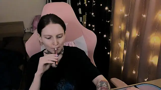 Snapshot of Onyxix chatting on March 11, 6:35 pm Onyxix online show from March 11, 6:35 pm