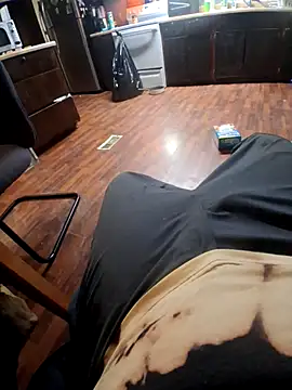 Snapshot of bojo69 chatting on February 9, 5:27 am bojo69 online show from February 9, 5:27 am