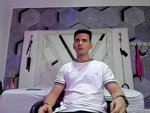 GoldenBoyM online show from May 26, 3:37 am