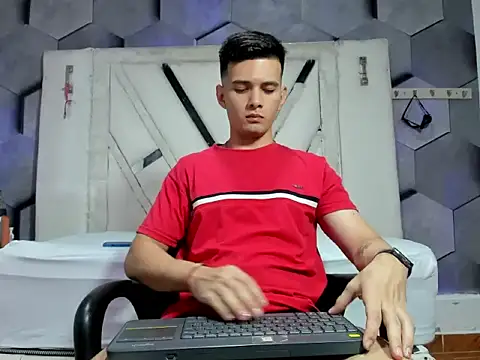 GoldenBoyM online show from June 20, 3:44 am
