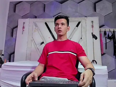 GoldenBoyM online show from June 4, 3:00 am