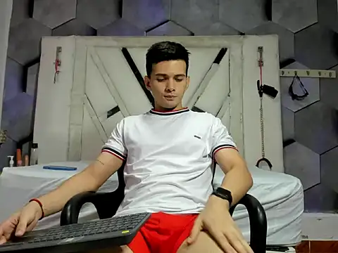 GoldenBoyM online show from June 17, 3:39 am