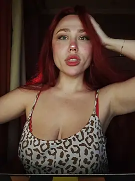 Snapshot of LolaaMint_ chatting on May 24, 3:23 pm LolaaMint online show from May 24, 3:23 pm