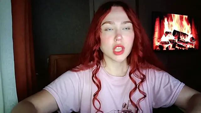 Snapshot of LolaaMint_ chatting on May 3, 2:09 pm LolaaMint online show from May 3, 2:09 pm