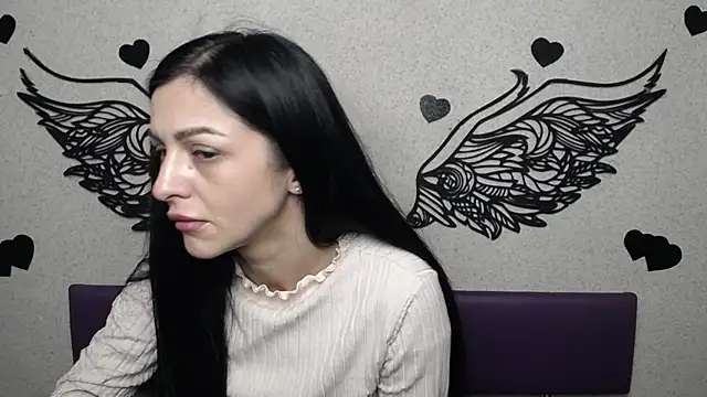 EvaClarkk online show from March 9, 12:09 pm