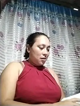 Snapshot of May_Bombs chatting on February 4, 9:04 am May Bombs online show from February 4, 9:04 am