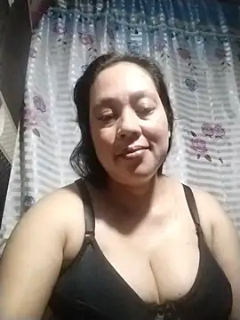 Snapshot of May_Bombs chatting on February 8, 9:12 pm May Bombs online show from February 8, 9:12 pm