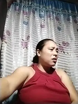 Snapshot of May_Bombs chatting on February 4, 9:43 pm May Bombs online show from February 4, 9:43 pm