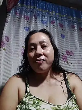 Snapshot of May_Bombs chatting on March 2, 5:08 am May Bombs online show from March 2, 5:08 am