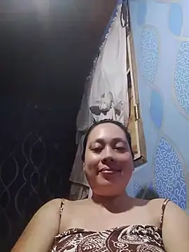 Snapshot of May_Bombs chatting on June 25, 9:09 pm May Bombs online show from June 25, 9:09 pm