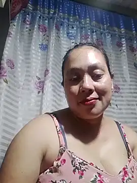 Snapshot of May_Bombs chatting on February 25, 12:27 pm May Bombs online show from February 25, 12:27 pm