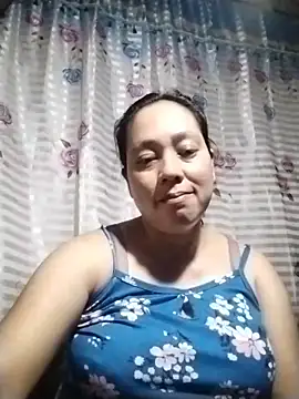 Snapshot of May_Bombs chatting on February 18, 9:22 pm May Bombs online show from February 18, 9:22 pm