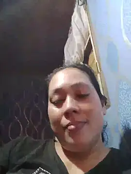 Snapshot of May_Bombs chatting on May 8, 12:58 am May Bombs online show from May 8, 12:58 am