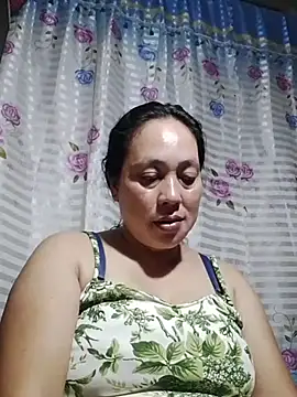 Snapshot of May_Bombs chatting on February 22, 9:27 pm May Bombs online show from February 22, 9:27 pm