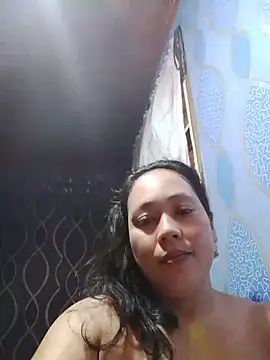 Snapshot of May_Bombs chatting on July 10, 7:47 pm May Bombs online show from July 10, 7:47 pm