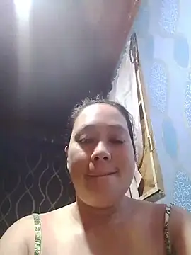 Snapshot of May_Bombs chatting on June 19, 10:58 pm May Bombs online show from June 19, 10:58 pm