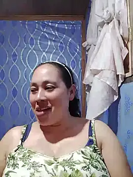 Snapshot of May_Bombs chatting on April 21, 1:07 pm May Bombs online show from April 21, 1:07 pm