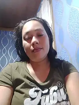 Snapshot of May_Bombs chatting on May 27, 7:21 pm May Bombs online show from May 27, 7:21 pm