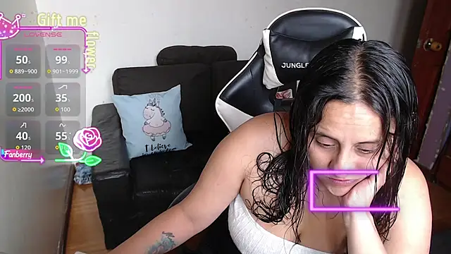 MeliisaRobers online show from April 5, 4:13 pm