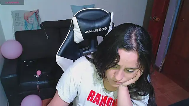 MeliisaRobers online show from May 9, 12:25 am
