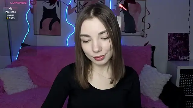 Snapshot of Adriennes chatting on February 23, 2:50 pm Adriennes online show from February 23, 2:50 pm