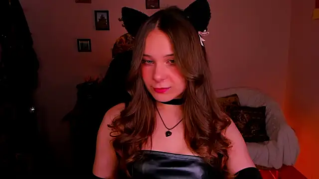 LanaLovely online show from May 20, 6:32 am