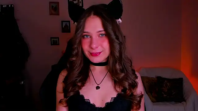 LanaLovely online show from May 8, 6:17 am