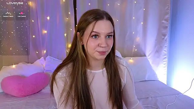 kira sweety x online show from March 22, 5:47 pm