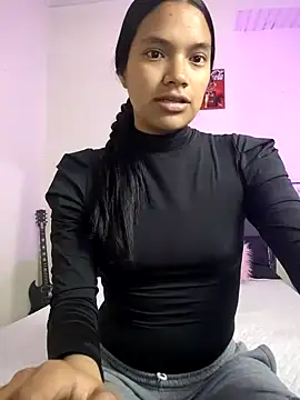 Snapshot of Julieta_Parker chatting on February 9, 2:48 pm Julieta Parker online show from February 9, 2:48 pm