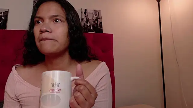 Julieta Parker online show from May 2, 2:39 am