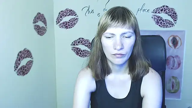 Snapshot of Rosalinda_ro chatting on June 27, 12:22 pm Rosalinda ro online show from June 27, 12:22 pm