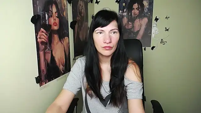 Snapshot of Rosalinda_ro chatting on April 29, 6:25 pm Rosalinda ro online show from April 29, 6:25 pm
