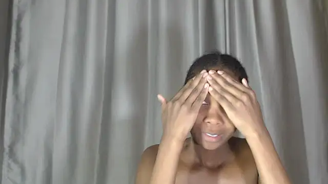 PussyFarrie online show from April 13, 11:03 am