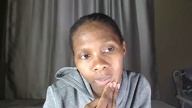 PussyFarrie online show from April 27, 11:08 am